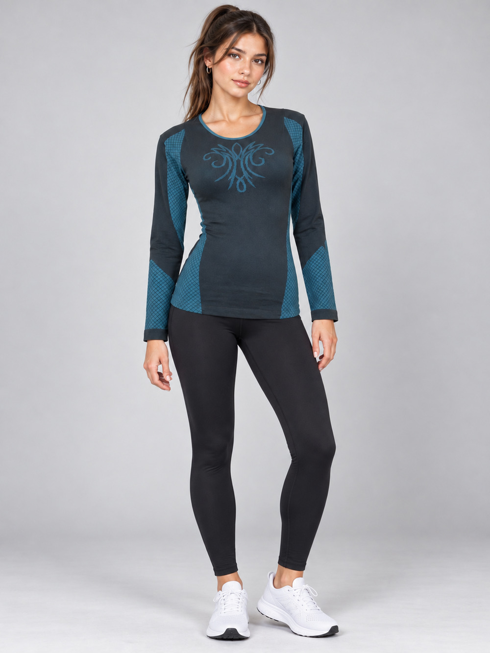 Y2K Athleta Athletic Top Size M Grey Fitted Long Sleeve Tribal Print T Shirt